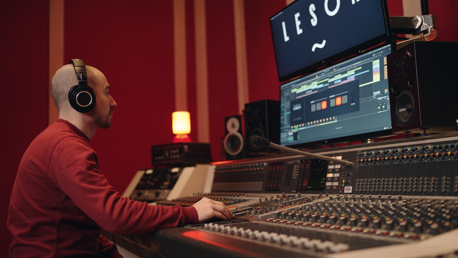 Alexandre Chaigne in the studio